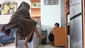 Hijabers Mommy Itha Digodain Tukang Ledeng