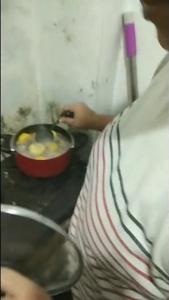Istri Lagi Masak Diajak Ml